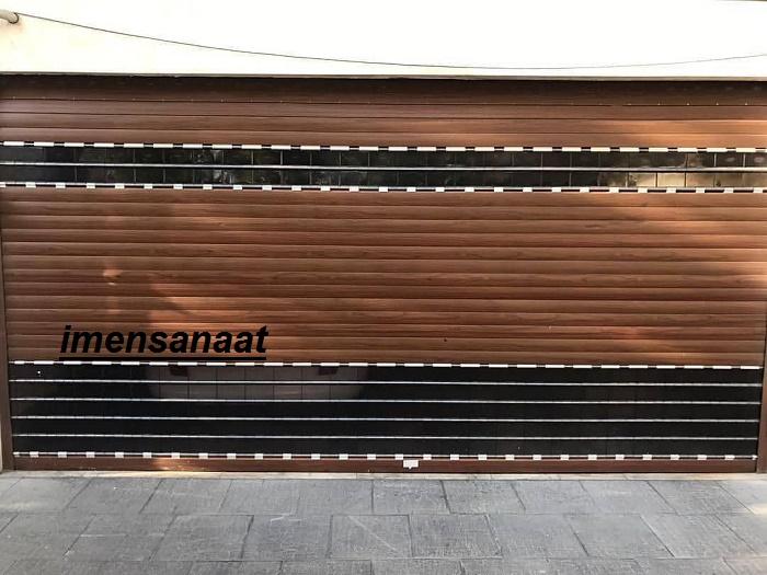 نصب درب کرکره ای اتومات طرح چوبی