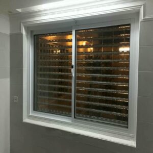 کرکره برقی برای پنجره