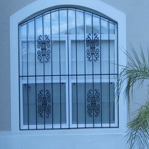 حفاظ پنجره مدل نقشینه