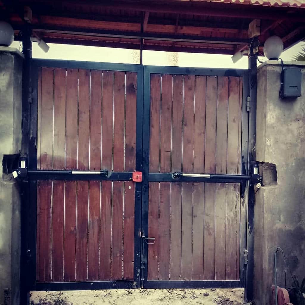 جک درب پارکینگ در ایلام