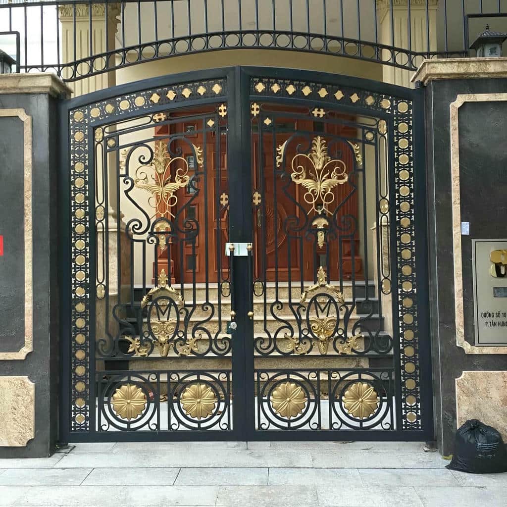 درب حیاط در قزوین