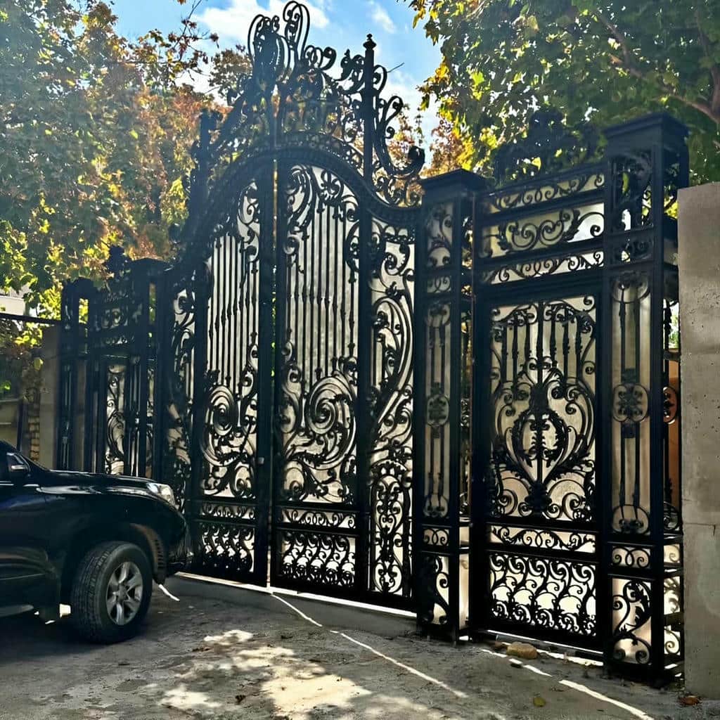 کارخانه درب حیاط رنگ کوره ای در بندر انزلی