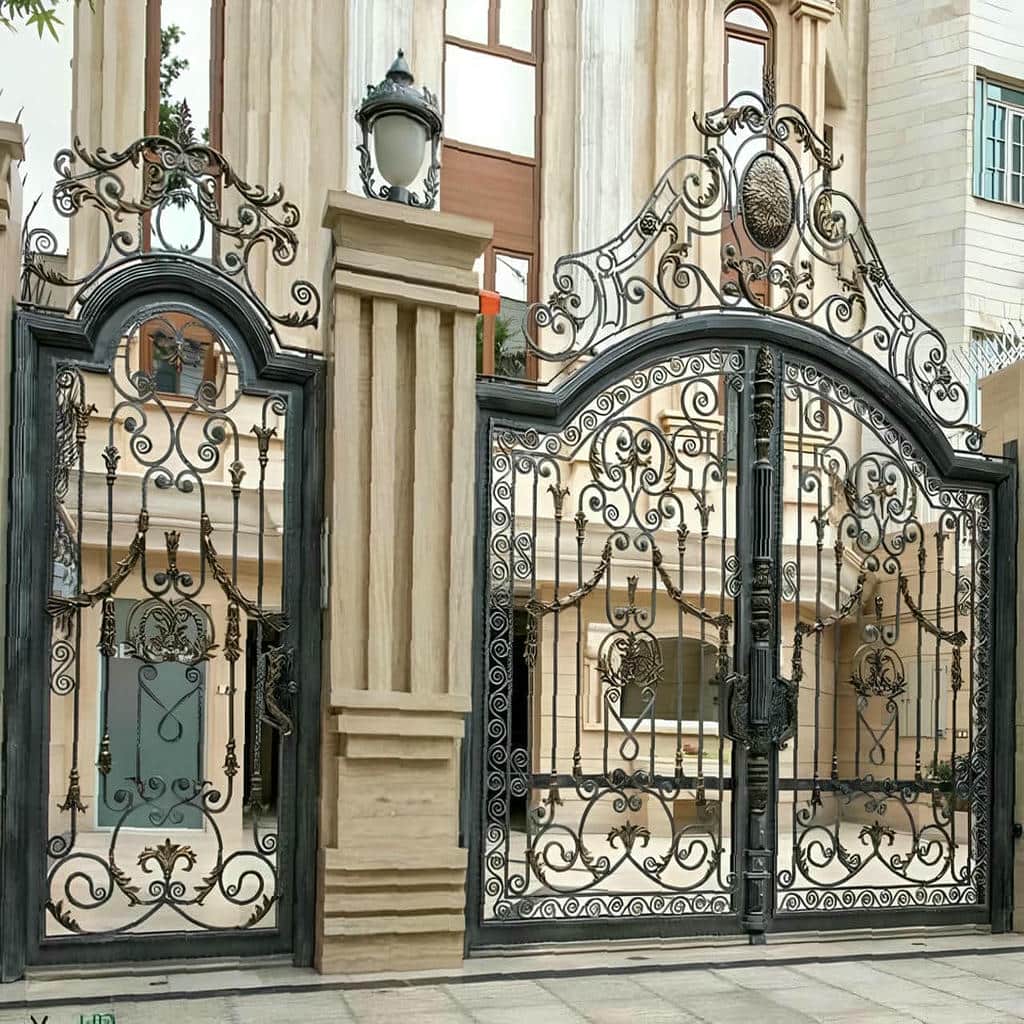 خرید درب حیاط فرفورژه کلاسیک در بابل