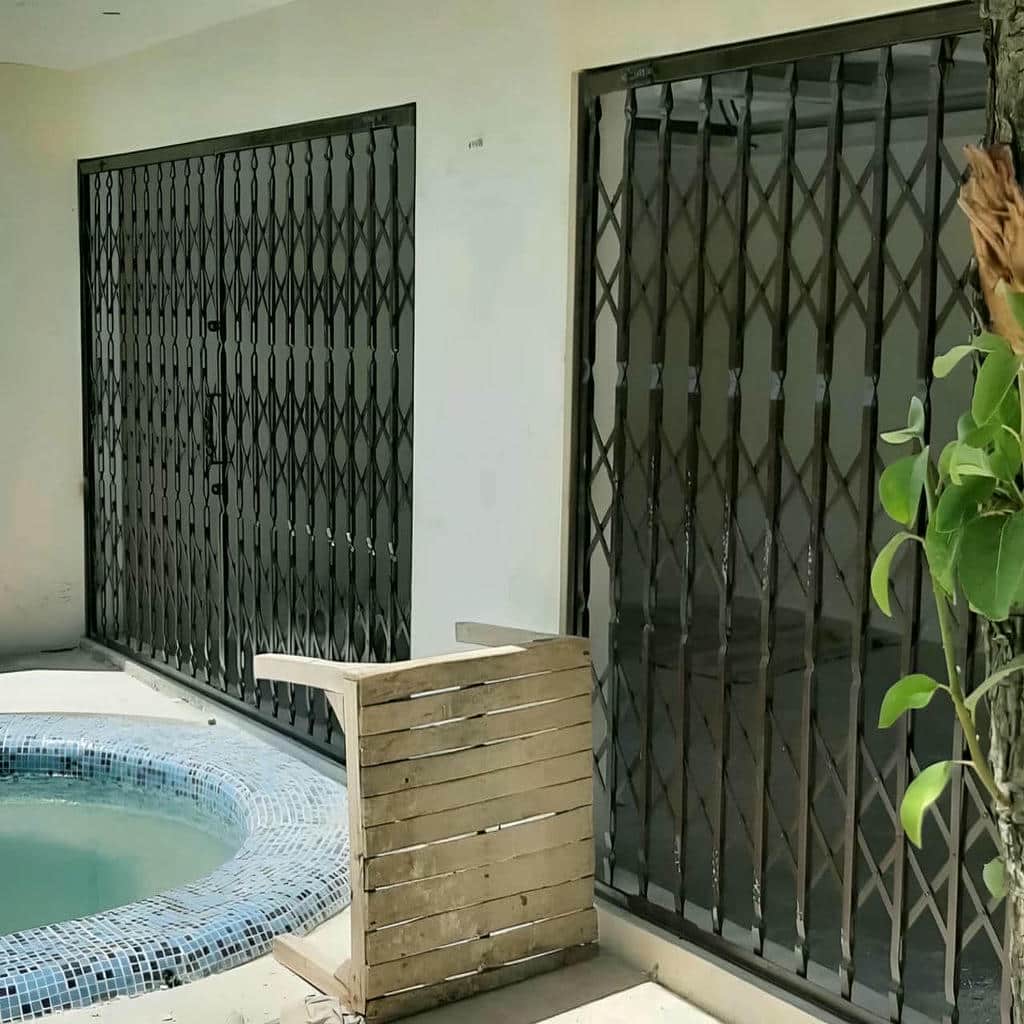 خرید درب آکاردئونی فلزی ضدبرش در ساری