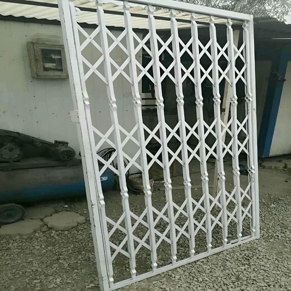 نصب درب آکاردئونی فلزی چهارگل در شهریار