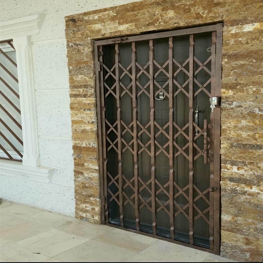 درب آکاردئونی فلزی در یزد