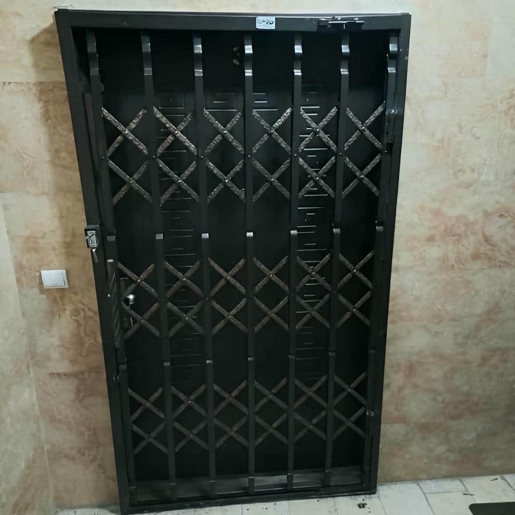 خرید درب آکاردئونی فلزی سه گل در سیرجان