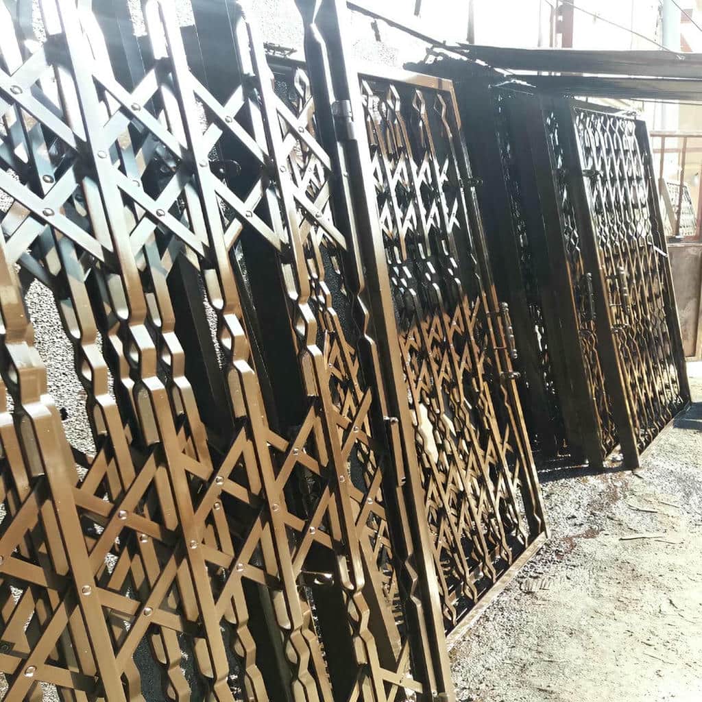 خرید درب آکاردئونی فلزی سه گل در گرگان