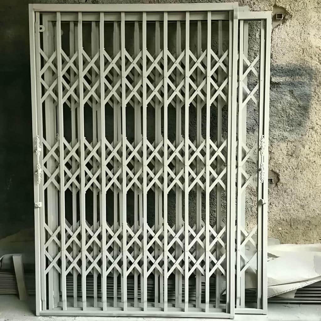 نصب درب آکاردئونی فلزی چهارگل در سنندج