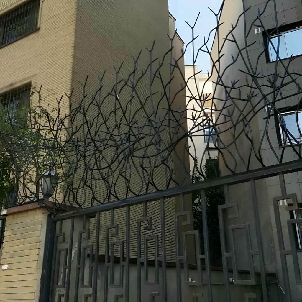 نصب حفاظ شاخ گوزنی دیوار ساختمان ساختار درهم در بجنورد