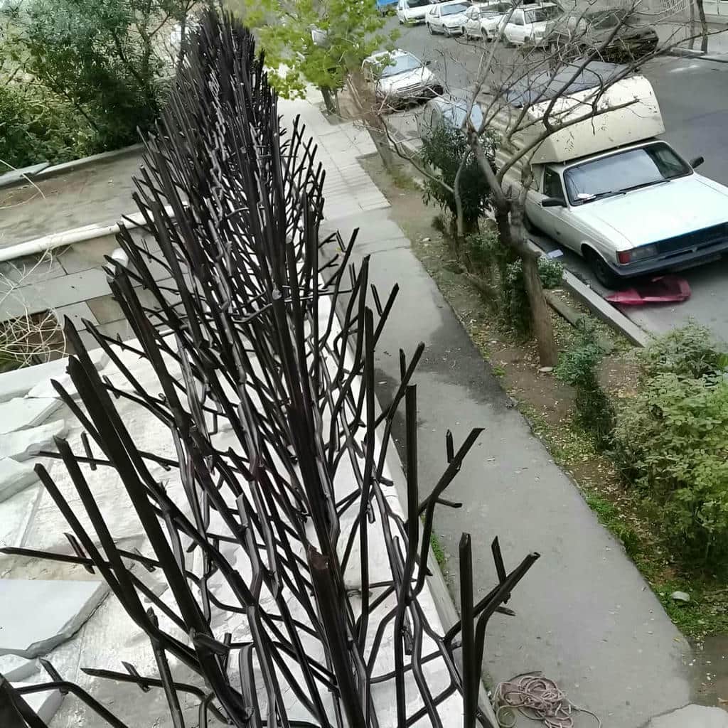 حفاظ شاخ گوزنی دیوار ساختمان در سنندج