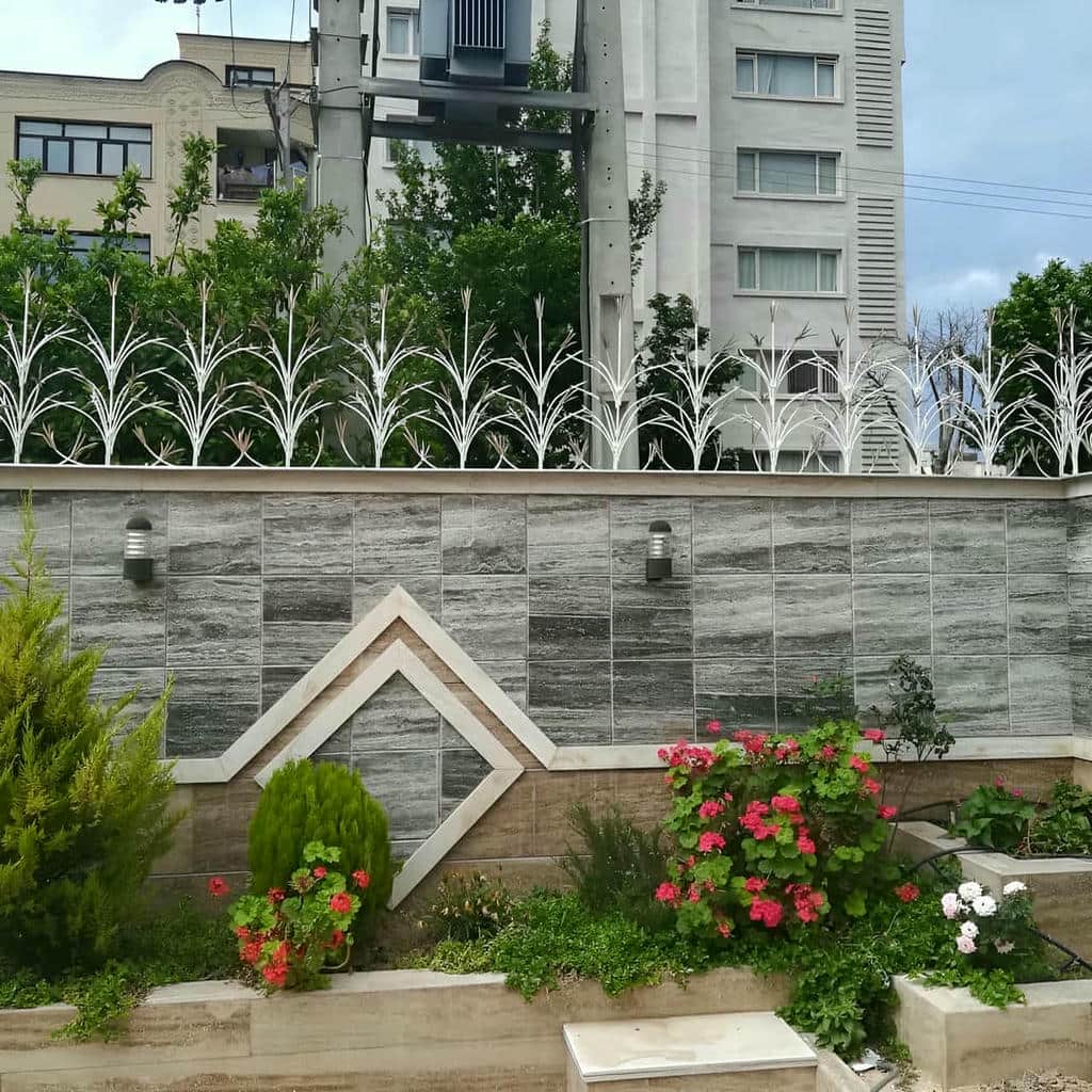 خرید حفاظ شاخ گوزنی دیوار ساختمان کاربری ویلایی در دماوند