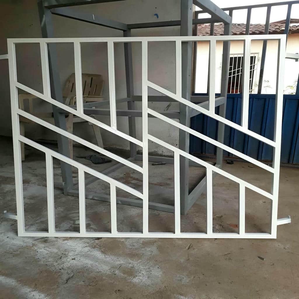 قیمت حفاظ پنجره فرفورژه کلاسیک در قائمشهر
