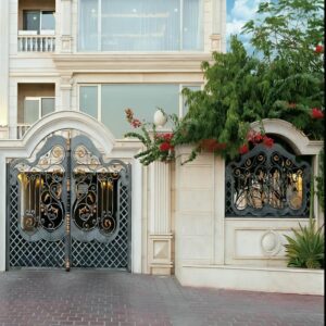 درب حیاط در گرگان