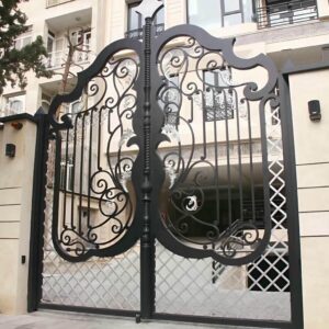 درب حیاط در سبزوار