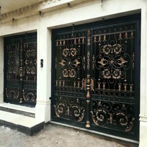 درب حیاط در عظیمیه کرج