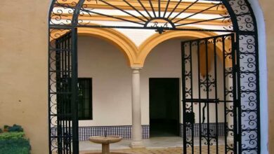 درب حیاط در اندیشه