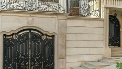 درب حیاط در بومهن