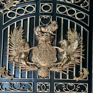 درب حیاط در محمودآباد
