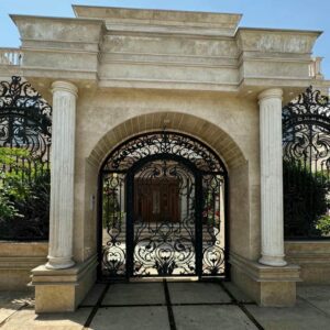 درب حیاط در چابهار