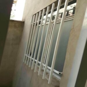 حفاظ پنجره ثابت یا بازشو؛ انتخاب مناسب هر ساختمان