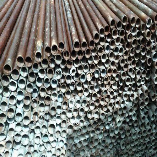 داربست مناسبتی برای نصب کتیبه مذهبی