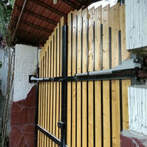 مقایسه جک درب برقی ایرانی و خارجی برای پارکینگ ساختمان