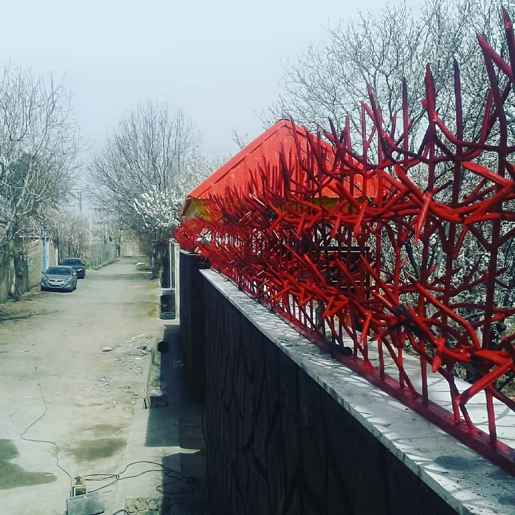 تولید حفاظ آبشاری برای دیوار سنگی با میلگرد باکیفیت