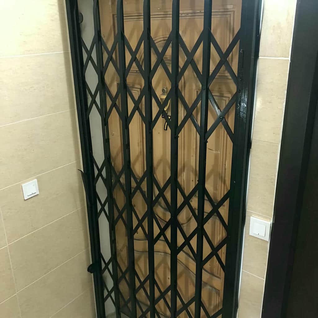 درب آکاردئونی قفل مخفی کتابی با ظاهر منظم و امنیت بیشتر