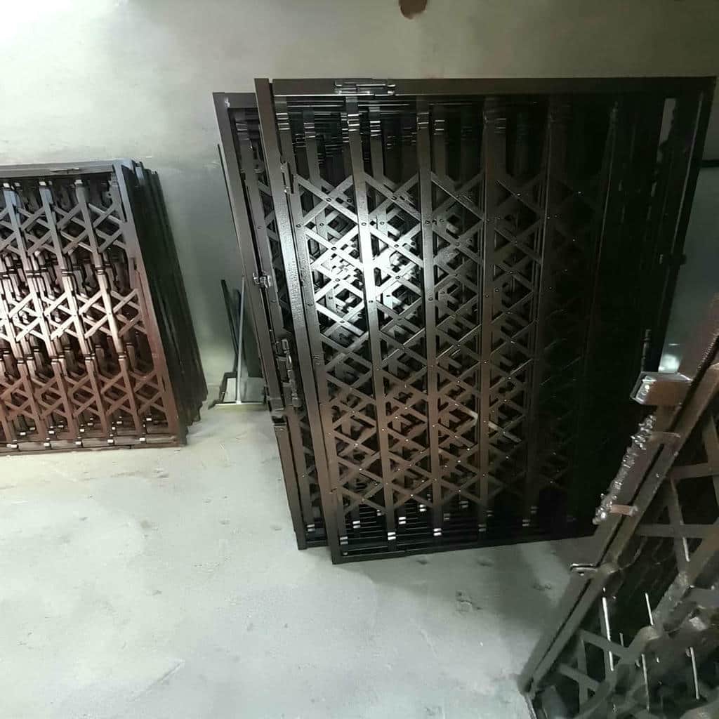 خرید درب آکاردئونی ضد سرقت آپارتمان با مشاوره انتخاب طرح مناسب