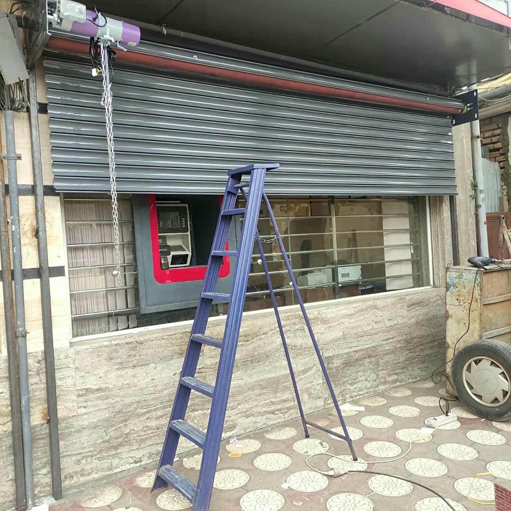 تولید درب کرکره ای برقی مغازه با رنگ هماهنگ