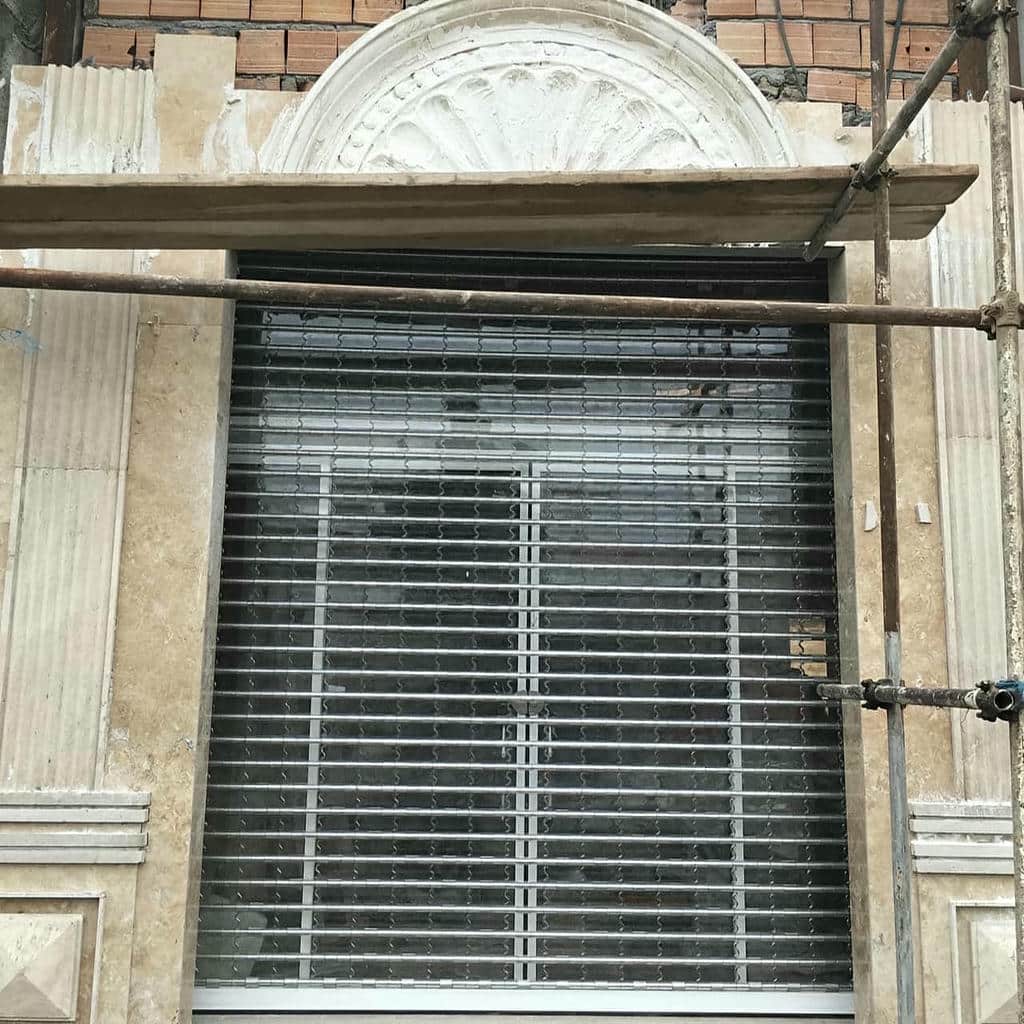 خرید کرکره برقی مدرن نمای تجاری برای فروشگاه