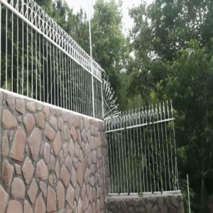 9 نمونه حفاظ سرنیزه ای دیوار حیاط