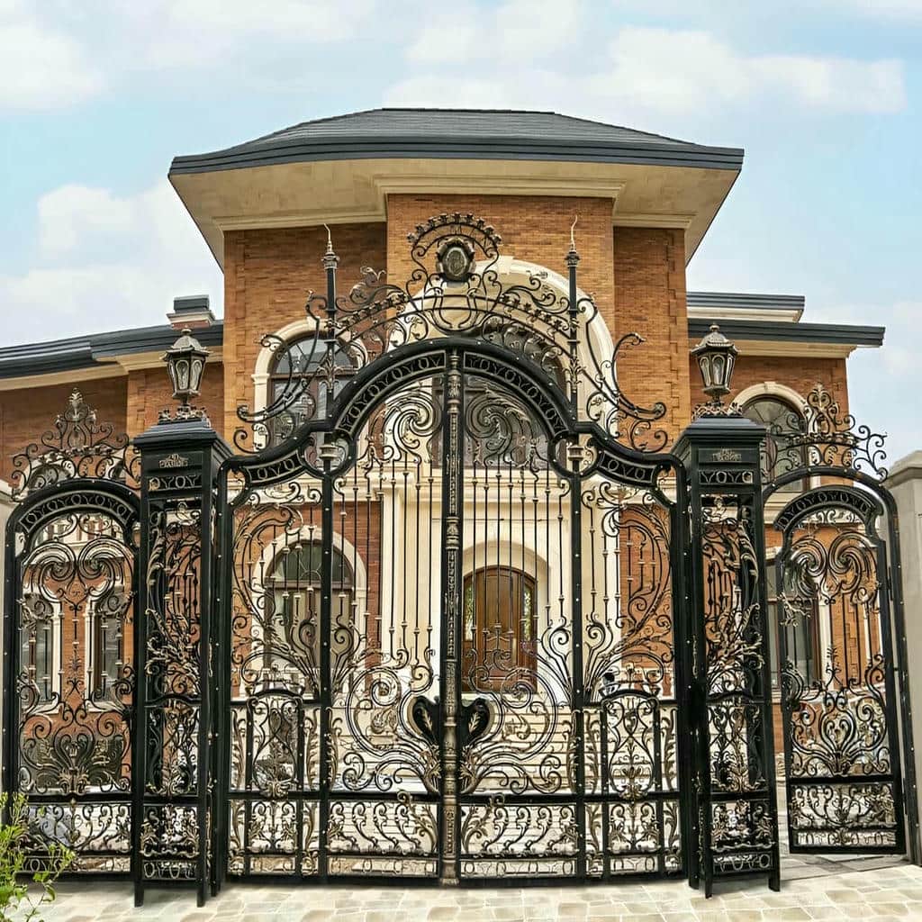 خرید درب فلزی حیاط حصاری عمودی مدل ساده
