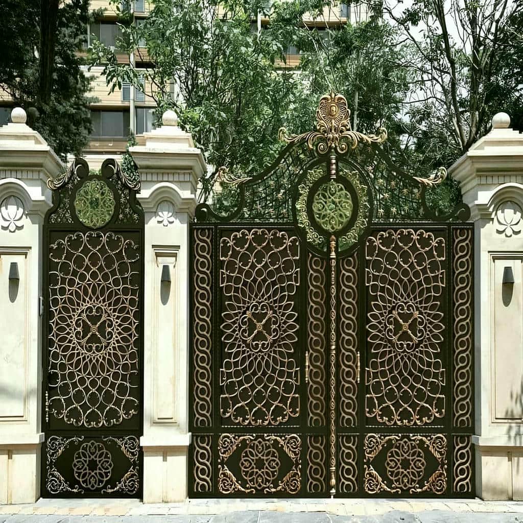 نصب درب پارکینگ دو لنگه عریض با لولای مقاوم