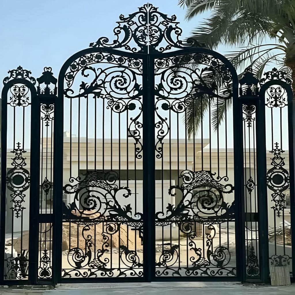 درب حیاط بزرگ پارکینگ ورقدار با خدمات ساخت سفارشی
