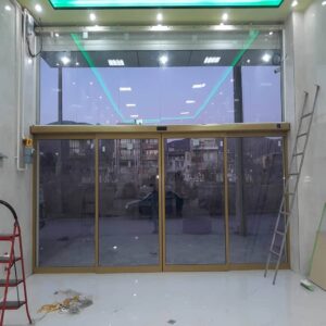 انواع درب اتوماتیک شیشه ای و بررسی مزیت های آن