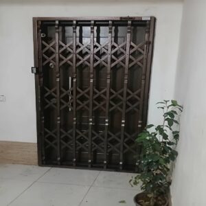 درب آکاردئونی فلزی با طراحی مقاوم