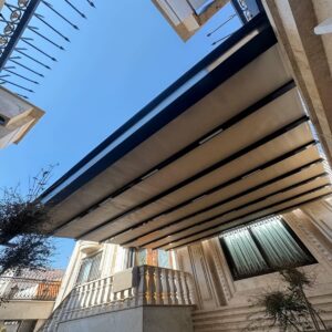 سقف متحرک پارچه ای با پوشش پارچه‌ای