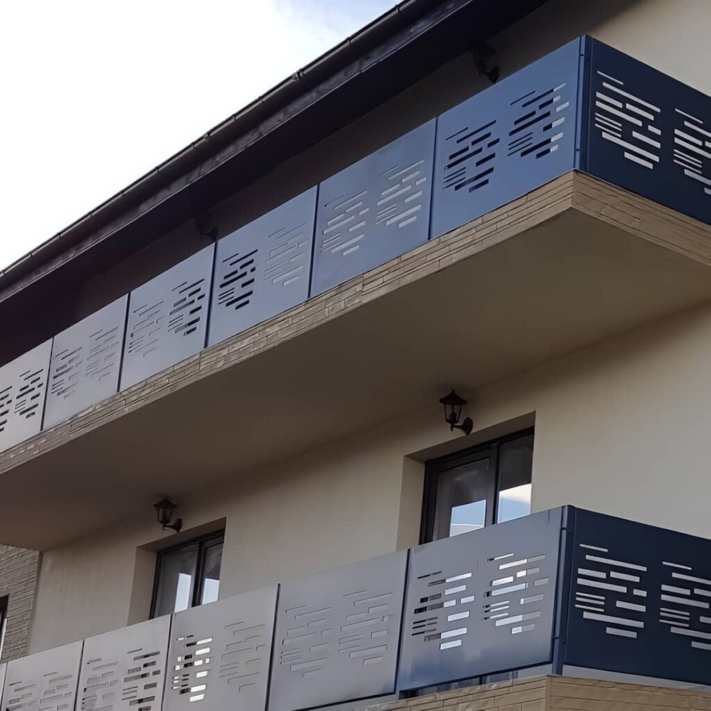 نرده پله مدرن با فرم هندسی ساده