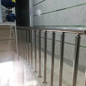 نرده کلاسیک بالکن با طراحی لوکس