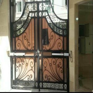 جک ریلی برای ورودی مجتمع پرتردد