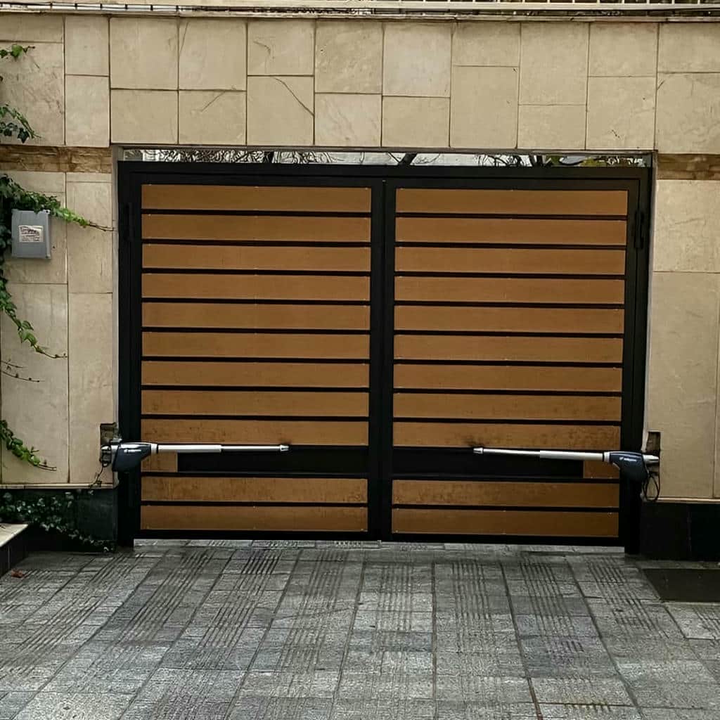 جک دو لنگه در بازسازی ورودی ساختمان