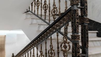نرده پله کلاسیک با طراحی فرفورژه