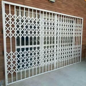 حفاظ کرکره ای با رنگ هماهنگ نما