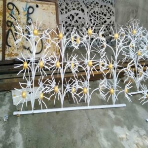 حفاظ گل آفتابگردان فلزی با طراحی شاخه ای