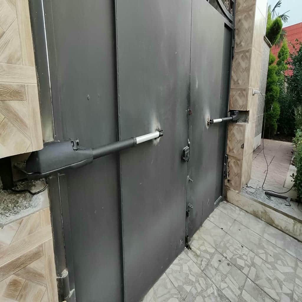 جک درب پارکینگ کنار دروازه دو لنگه اردبیل