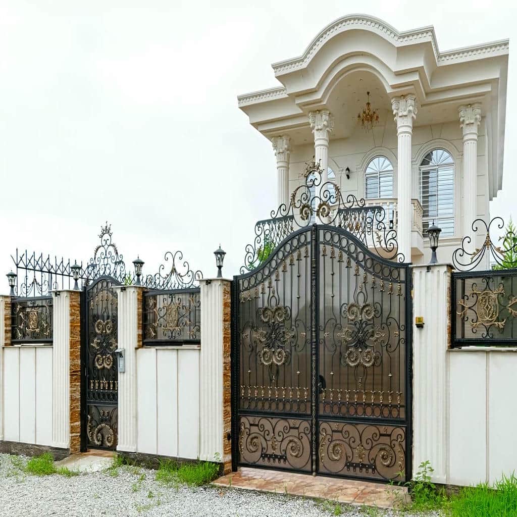 درب حیاط فرفورژه در استان سیستان و بلوچستان