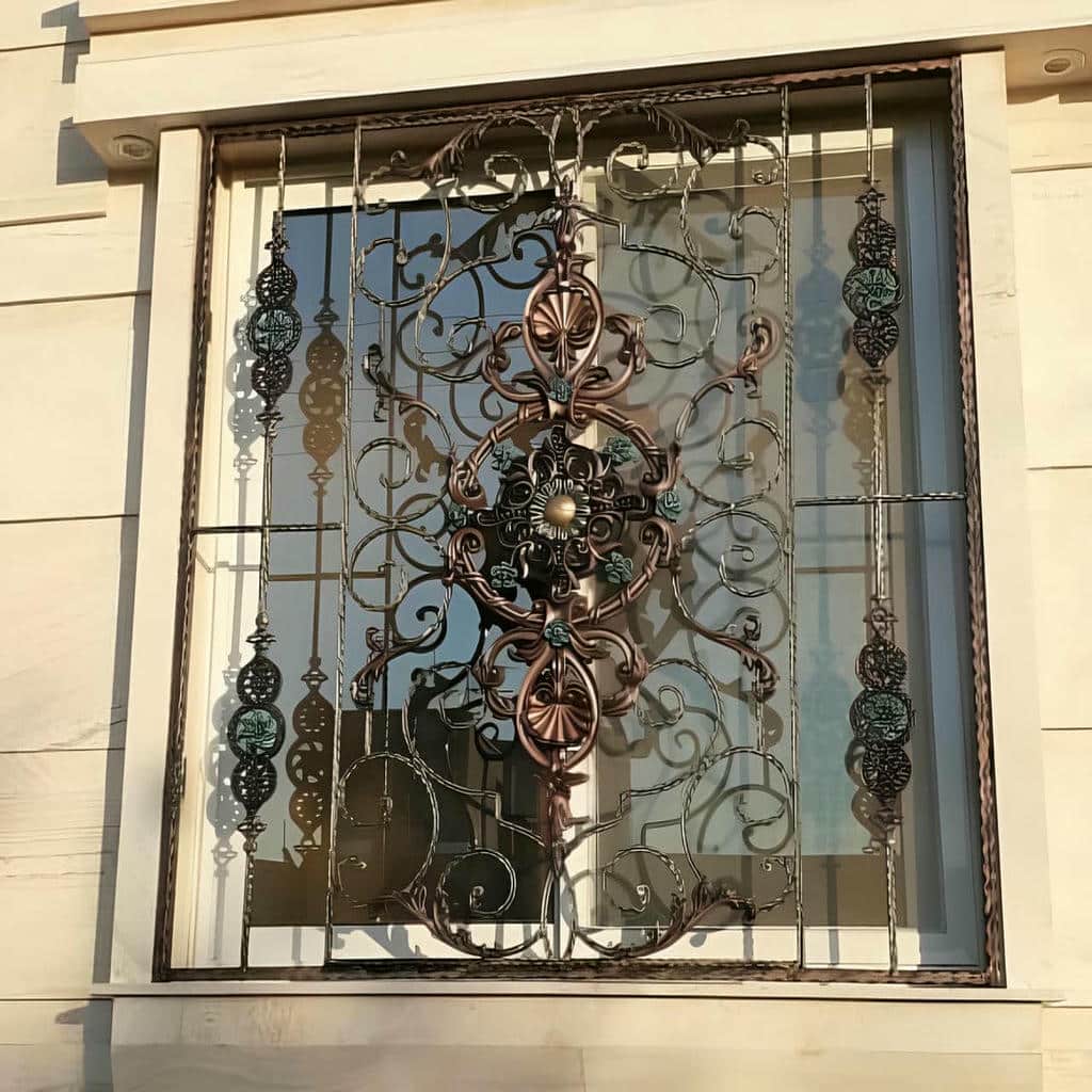 نرده پنجره سفید نمای مسکونی استان یزد