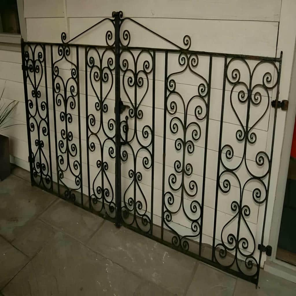 گارد پنجره طوسی نمای مدرن استان اردبیل گارد پنجره طوسی نمای مدرن استان اردبیل